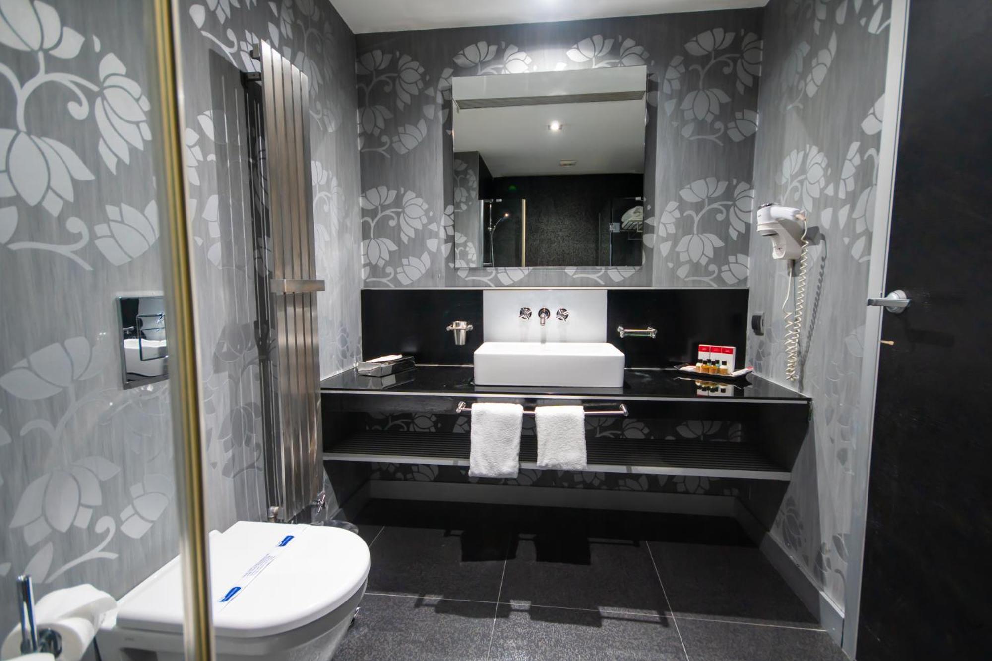 Vernazza Suites Istanboel Buitenkant foto